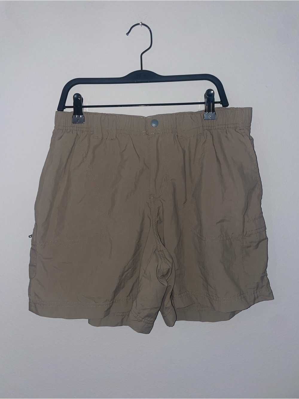 Women's Columbia SZ M Active Shorts - Khaki